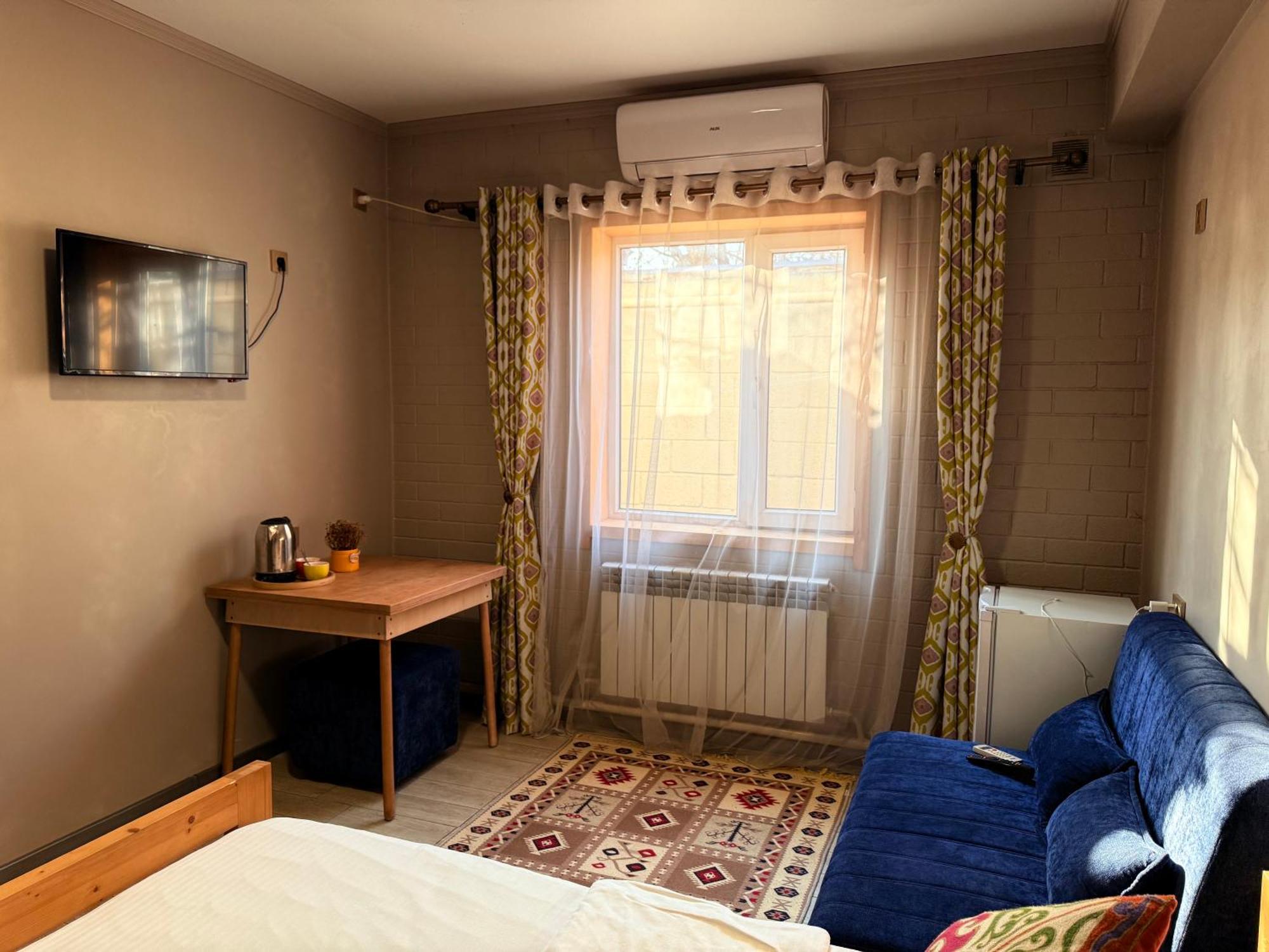 Salamat Hotel Bishkek Exterior photo