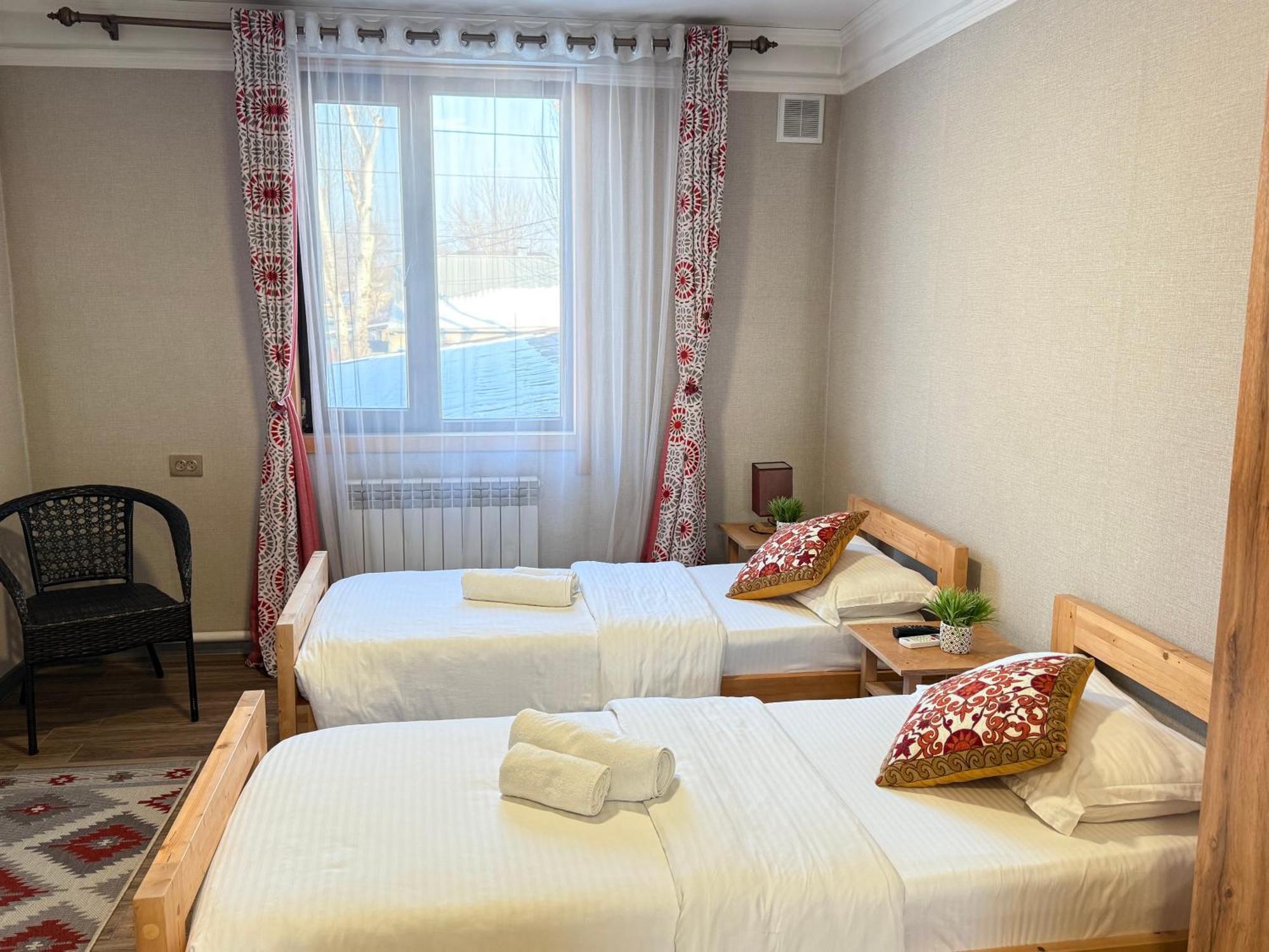 Salamat Hotel Bishkek Exterior photo